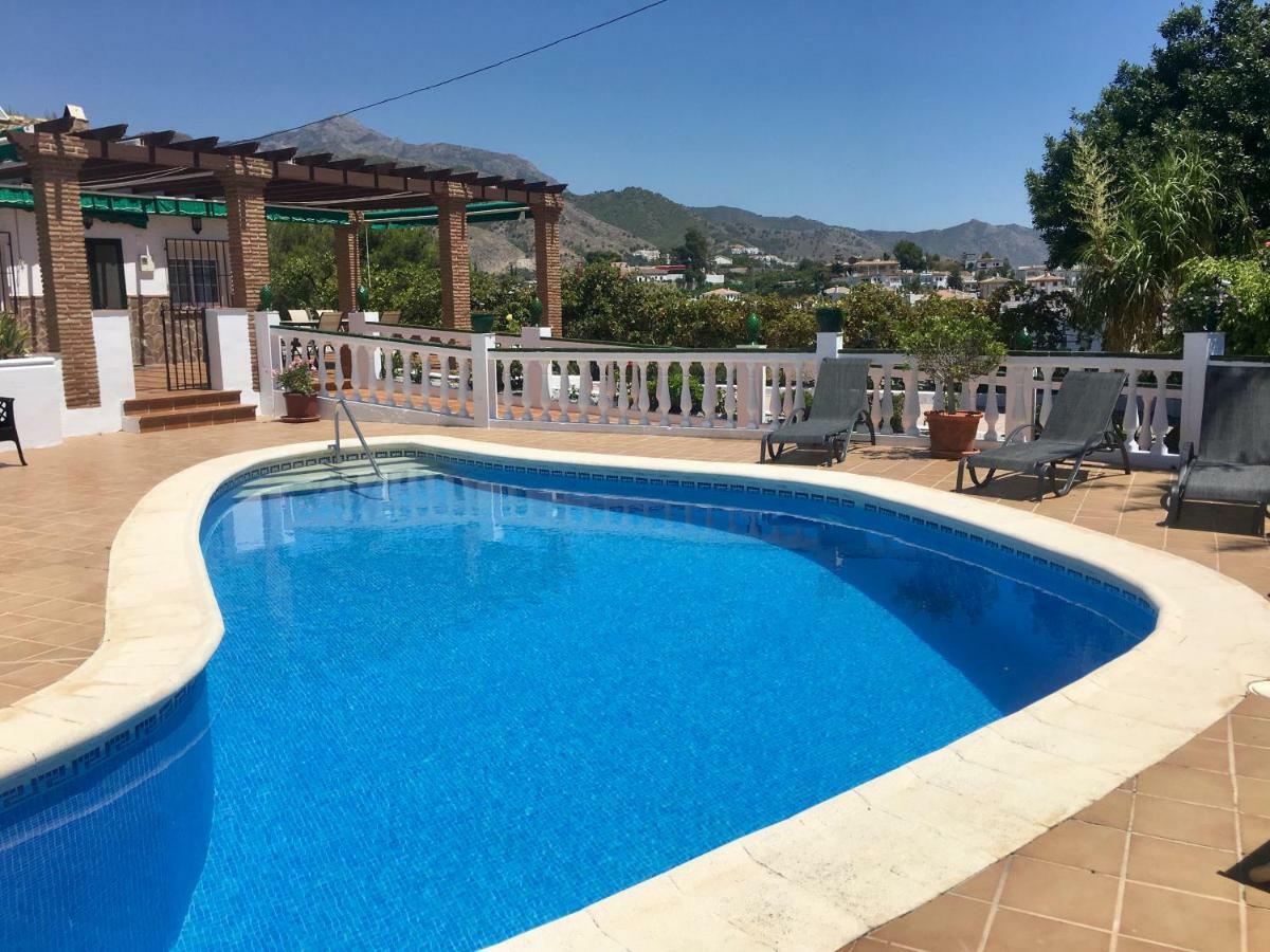 El Cortijo De Miguel Villa เนร์คา ภายนอก รูปภาพ